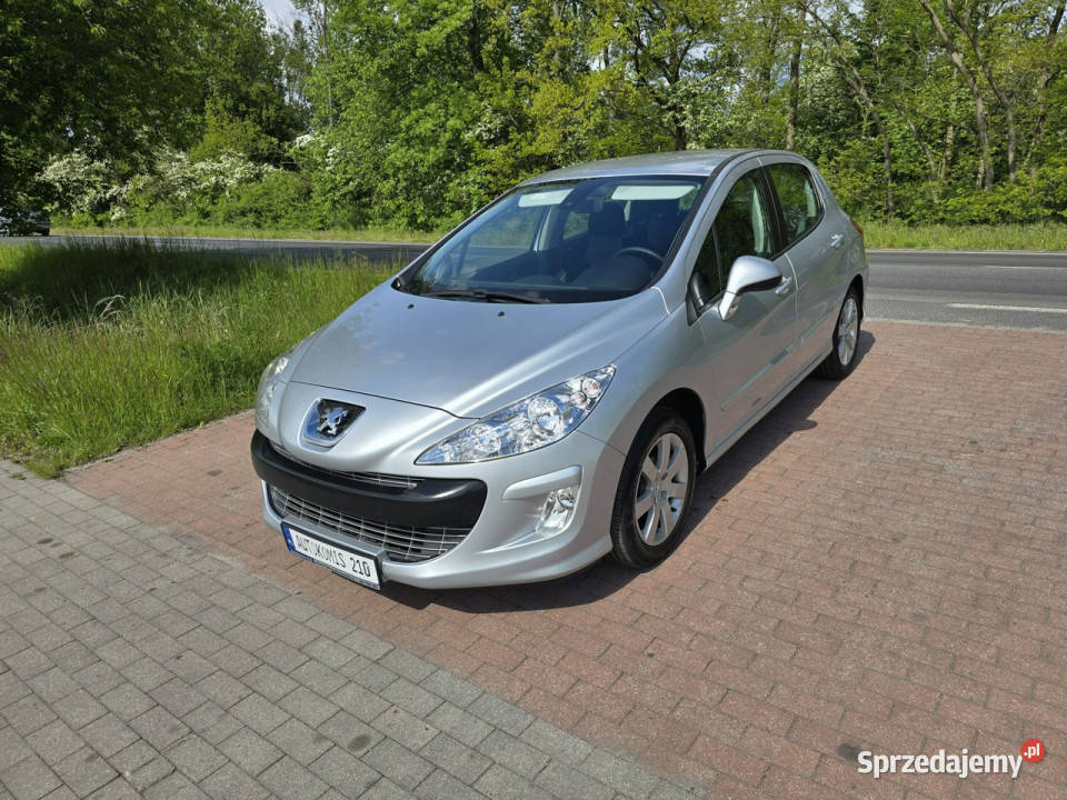 Peugeot 308 Peugeot 308 16V benzyna z niskim 308 Cielcza
