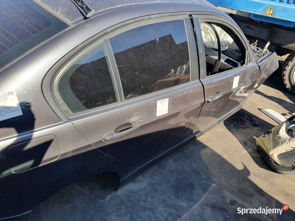 DRZWI PRAWE PRZÓD BMW E 90 A22 Lipno