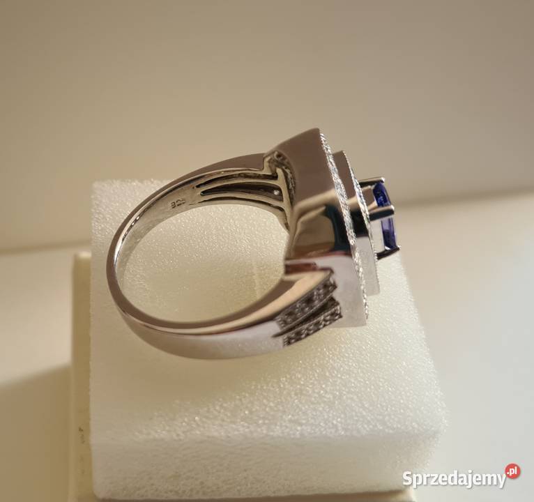 Srebrny pierścionek z tanzanitem tsavorytami i srebro Otwock