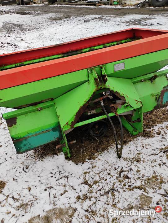 Rozsiewacz nawozów nieuszkodzony Piotrków Drugi