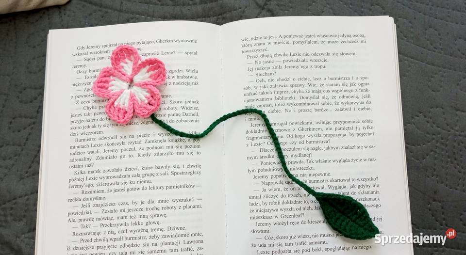 Kwiatek na szydełku zakładka do książki