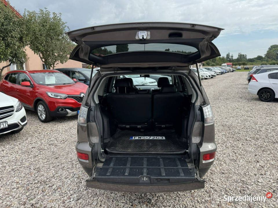 Mitsubishi Outlander Outlander 4x4 ładny stan gniazdo USB Szerominek