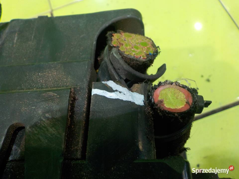 OPEL ZAFIRA C 14r 5D skrzynka bezpiecznikow osobowe Suków