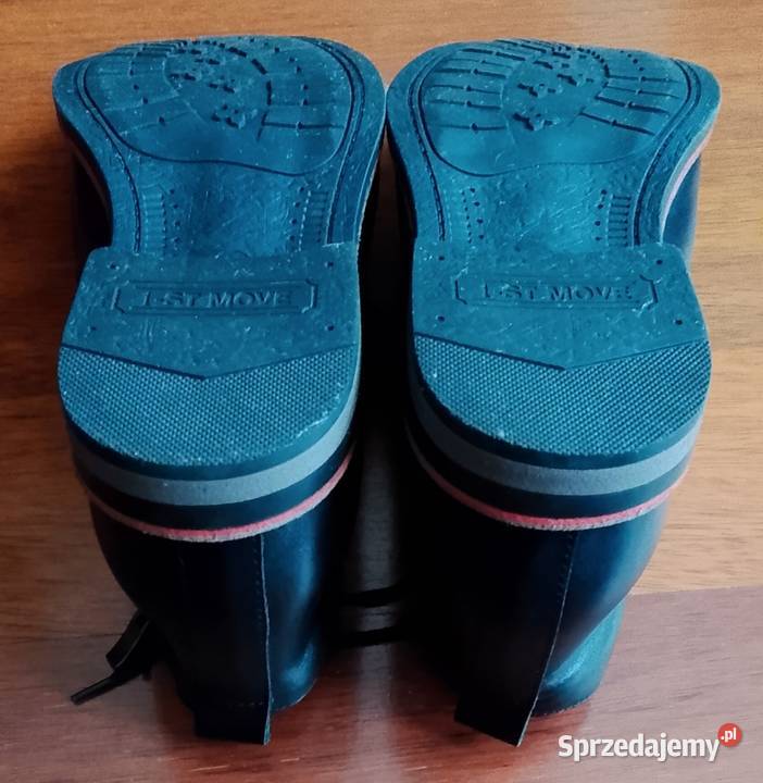 Buty chukka firmy EFEKT rozmiar trochę większe