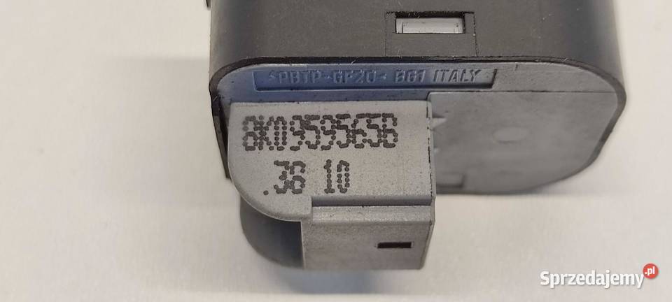 AUDI A4 B8 REGULACJA LUSTEREK 8K0959565B osobowe