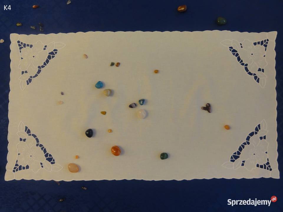 Serwetki białe wyszywane haft Richelieu Lublin