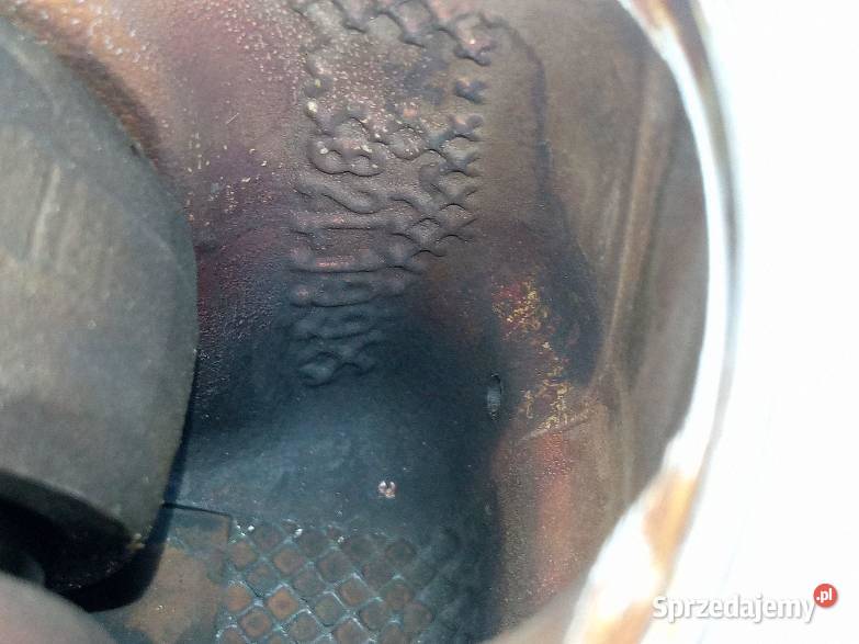 TŁOK KORBOWÓD 82L199 20 TSI TFSI Skoda Superb sprzedam