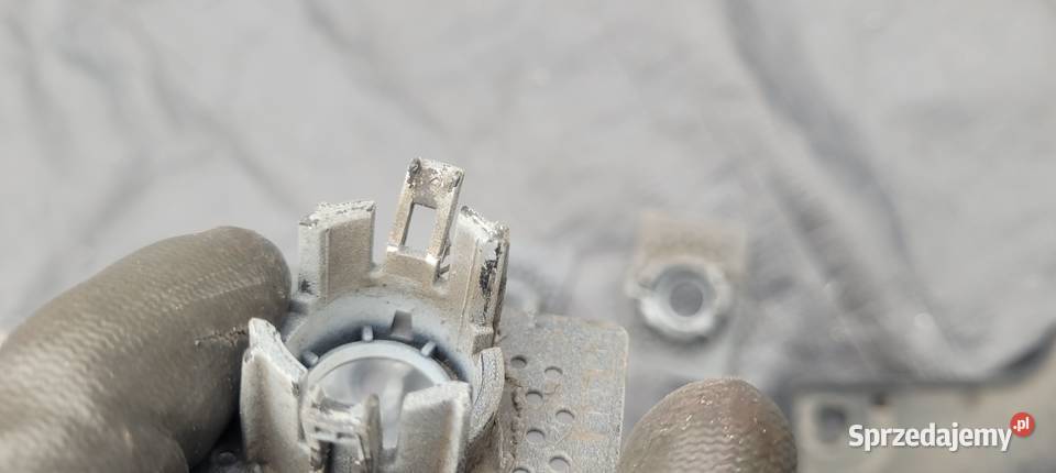 MERCEDES W247 AMG UCHWYT KOSZYK CZUJNIKA PDC osobowe Części Ruda Śląska