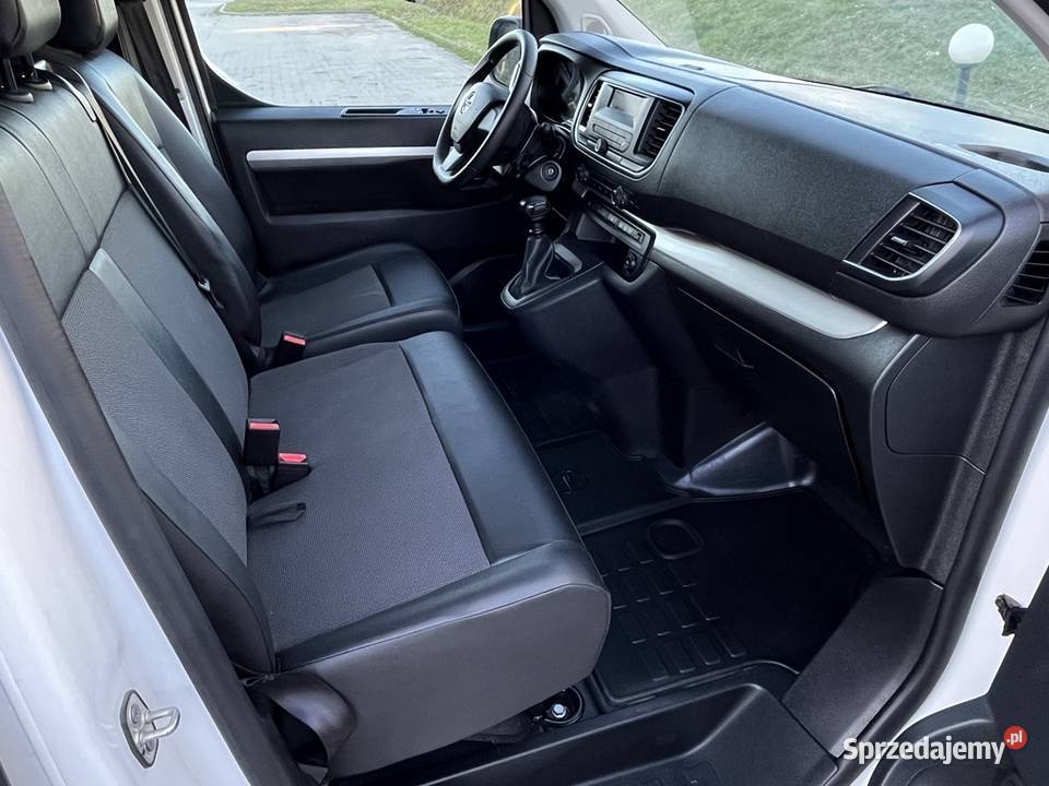Opel Vivaro 15 Diesel 120 20 biały Radom sprzedam