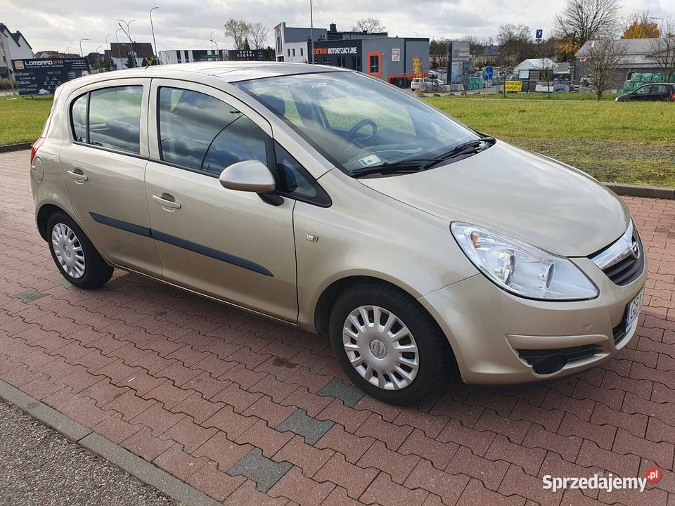 Sprzedam Opla Corsę D z silnikiem benzynowym 12 Bytów sprzedam