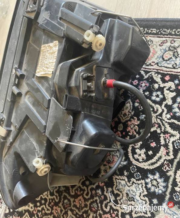 A6 B5 4b lampy prawa i lewa xenon made in Oświetlenie