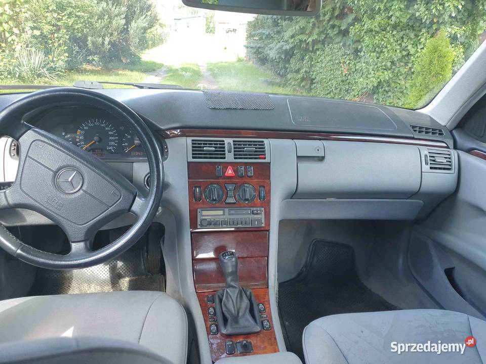 Mercedes W210 E220 22CDI 125kW 229360km