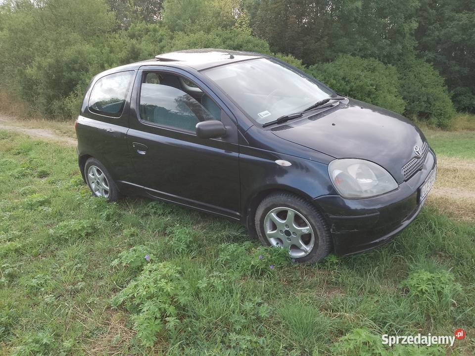 Toyota Yaris 13 Rok produkcji 2001