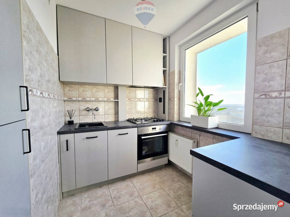 Na wynajem kawalerka osZwycięstwa Rok budowy 1984 Mieszkania wielkopolskie