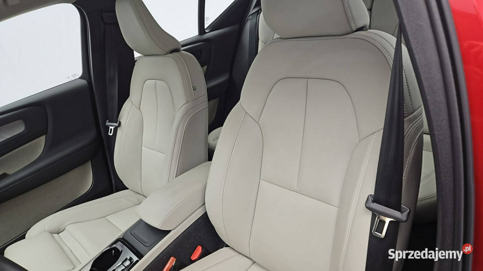 Volvo XC 40 B3 Plus Dark aut Z Polskiego Salonu mazowieckie sprzedam