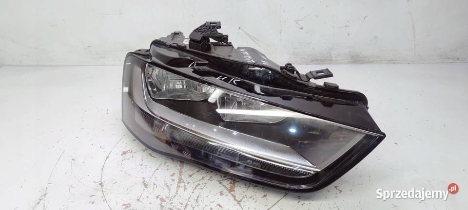 REFLEKTOR PRAWY AUDI A4 B8 LIFT UK 8K0941004M Przystajń