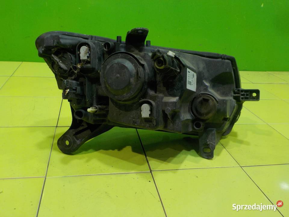 DACIA SANDERO II 12 B 14r 5D lampa lewa przod Suków
