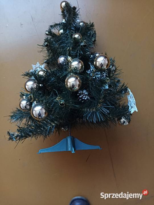 Choinki małe sztuczne na stojakach Bieruń sprzedam