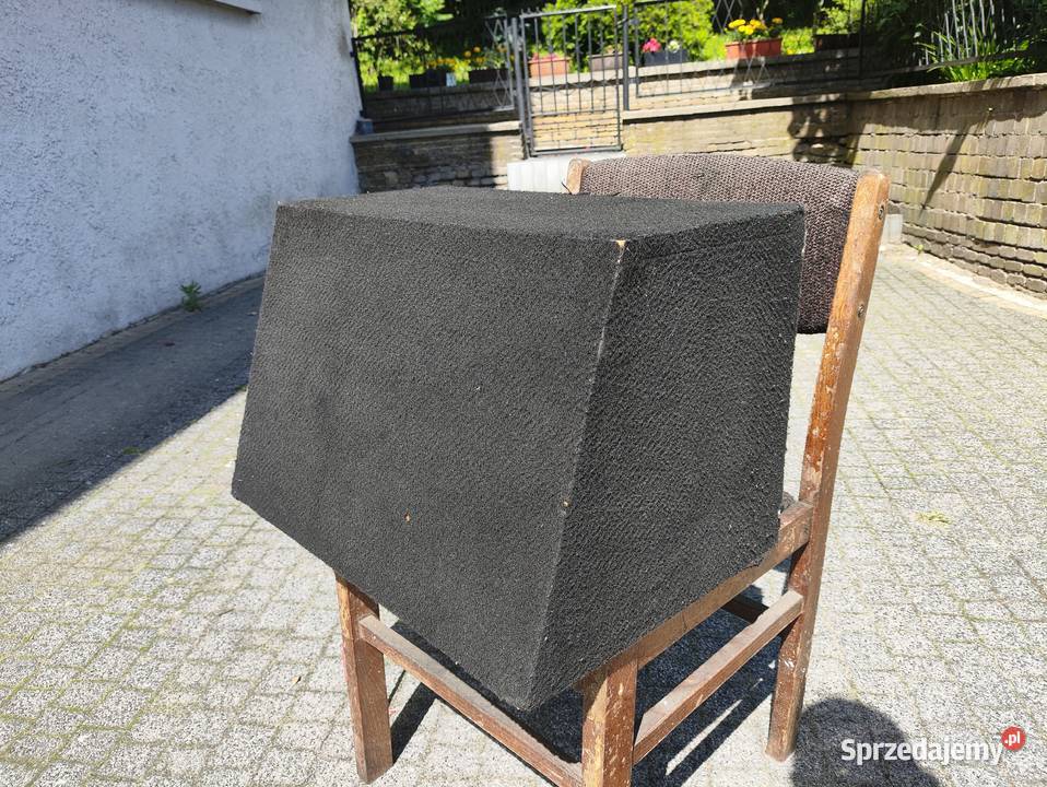 Skrzynia bassowa basowa tuba subwoofer Kicker Niegowonice