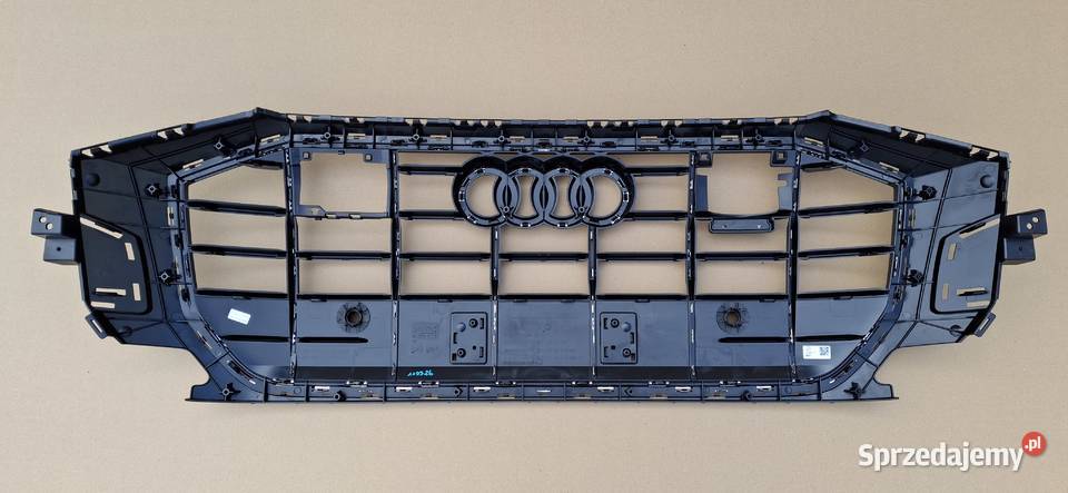AUDI Q8 4M8 GRILL ATRAPA CHŁODNICY EMBLEMAT NOWY