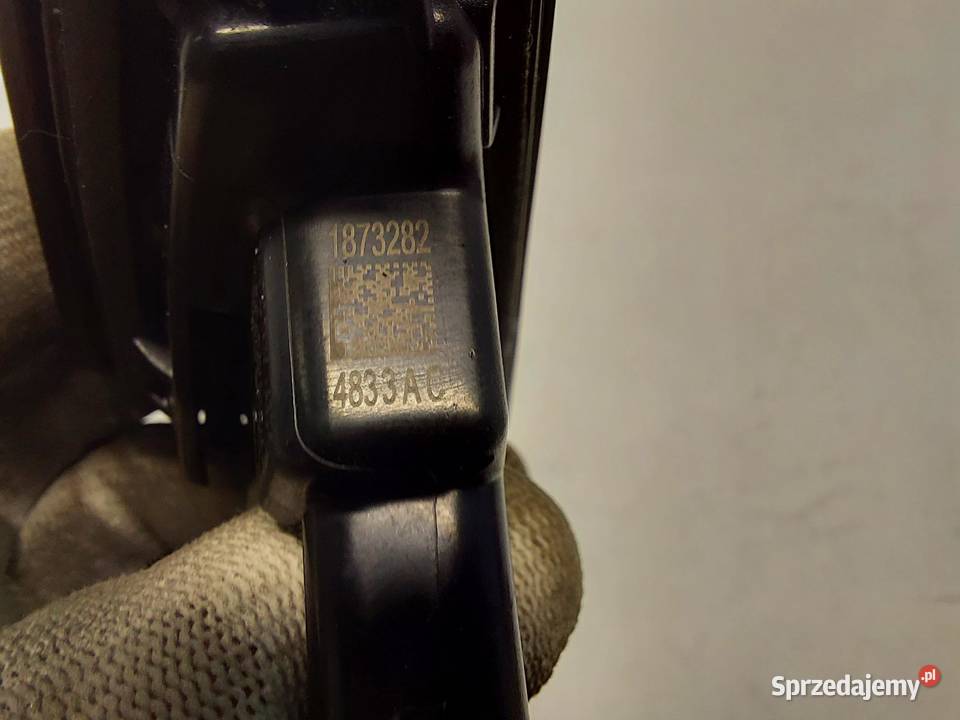 TESLA MODEL Y 2024r KIERUNKOWSKAZ KAMERA LEWY osobowe