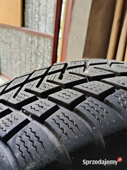 Opony zimowe bieżnikowane 21560 r17 polskiej Opony Wisła Wielka sprzedam