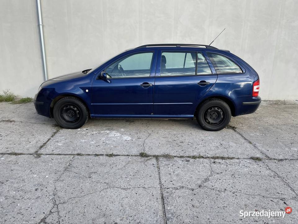 Skoda Fabia Wynajem wypożyczalnia aut kombi zachodniopomorskie Szczecin
