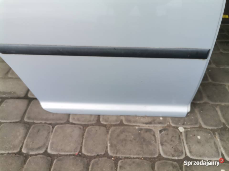 VOLKSWAGEN GOLF 4 IV 5D DRZWI PRAWY TYŁ osobowe małopolskie Nowy Sącz