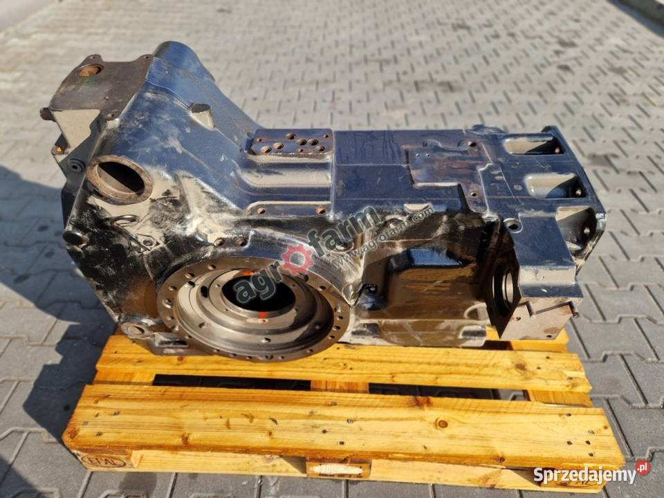 Obudowa tylnego mostu Holland T7185 Byków sprzedam