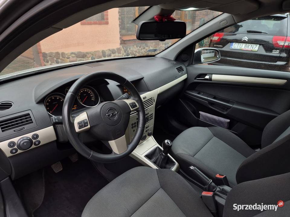 Opel Astra H 16 benzyna zadbana mały przebieg 2x welurowa tapicerka Śliwice