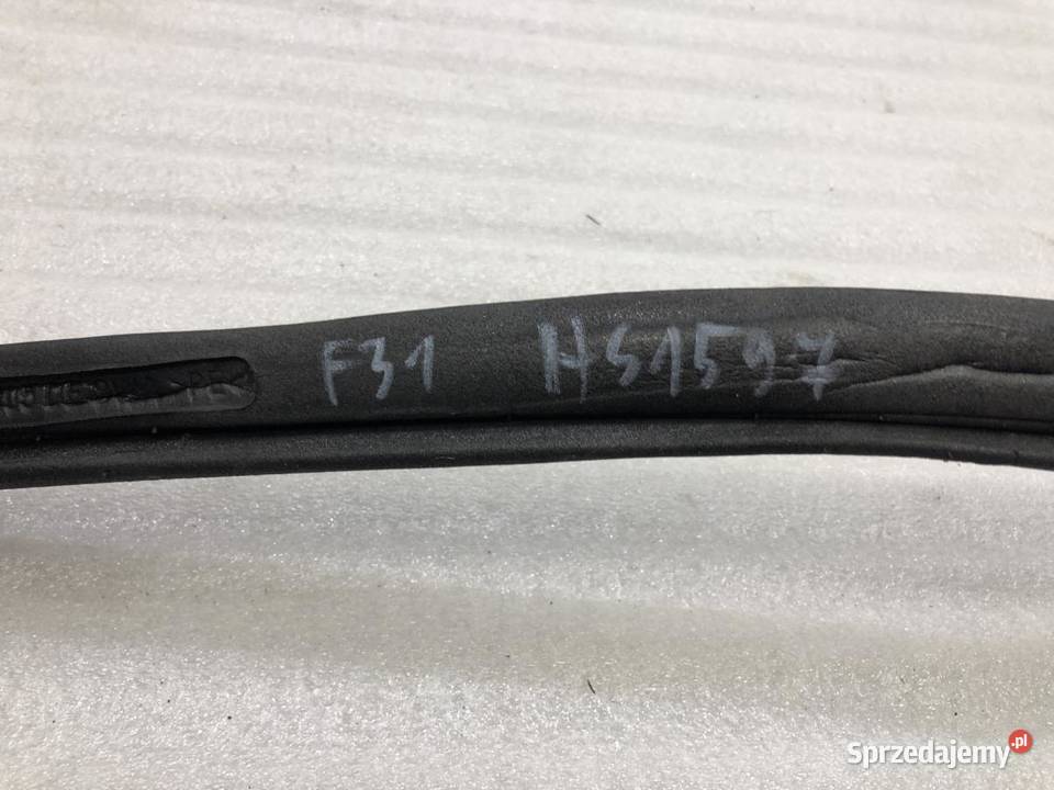 USCZELKA ŚCIANY BOCZNEJ LEWA BMW F30 F31 7301069 sprzedam