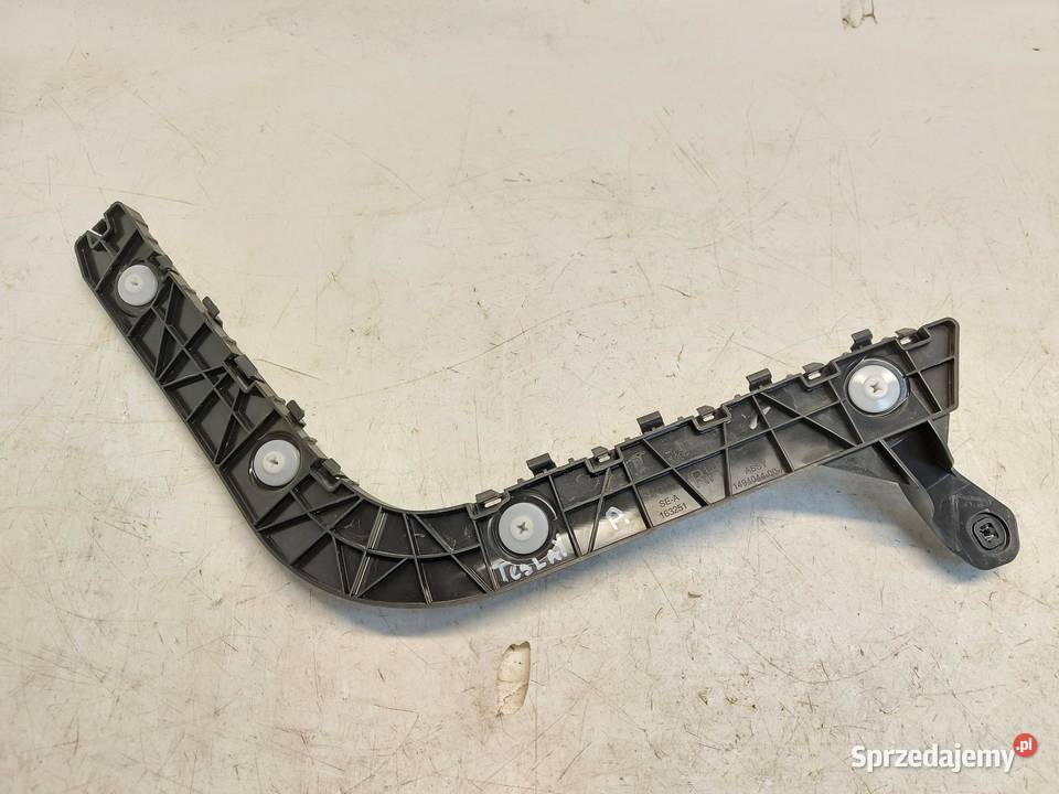 TESLA MODEL Y 2022r MOCOWANIE ZDERZAKA PRAWE