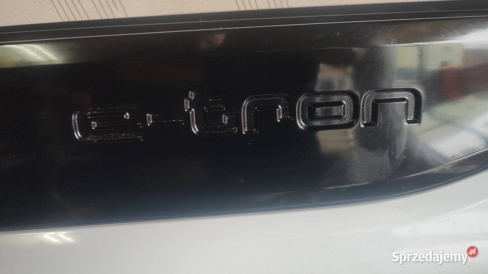 AUDI Q6 ETRON 85H NOWA LISTWA NAKŁADKA NA DRZWI osobowe świętokrzyskie Włoszczowa sprzedam