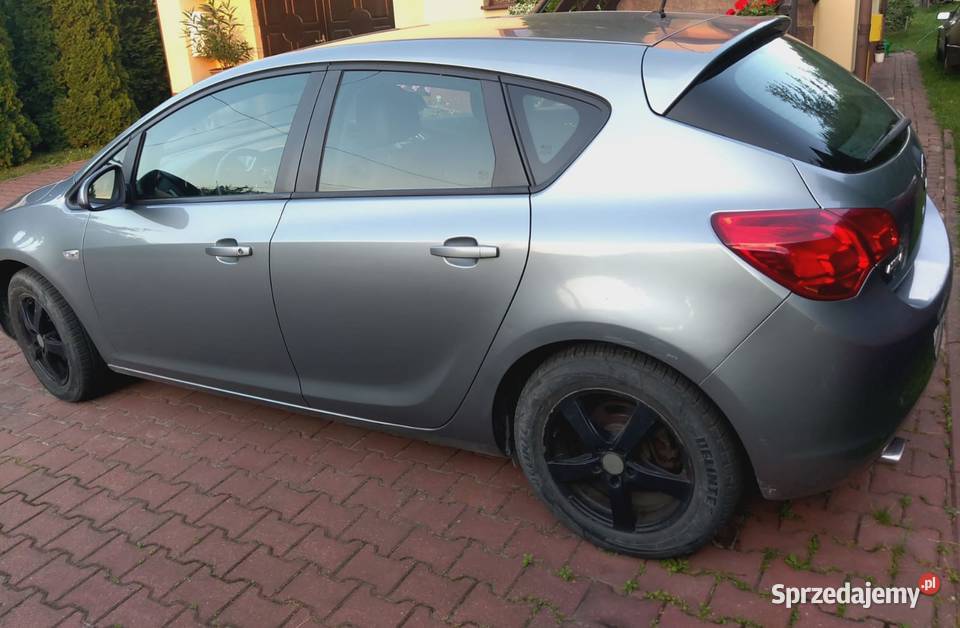 Sprzedam Opel Astra J centralny zamek świętokrzyskie Kielce sprzedam