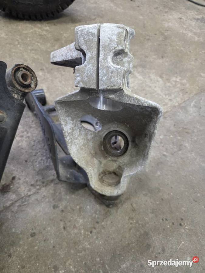 Zwrotnica kawasaki kvf 360 przod prsednia lewa Wiele