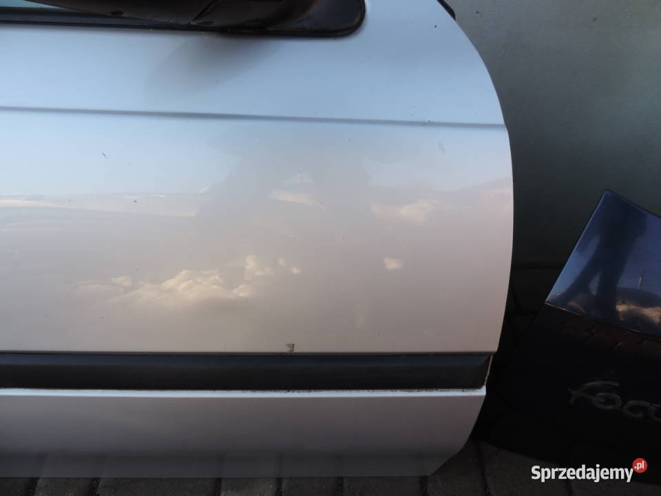 HONDA CIVIC 6 HB DRZWI PRAWE PRZEDNIE NH614M osobowe Nowy Sącz