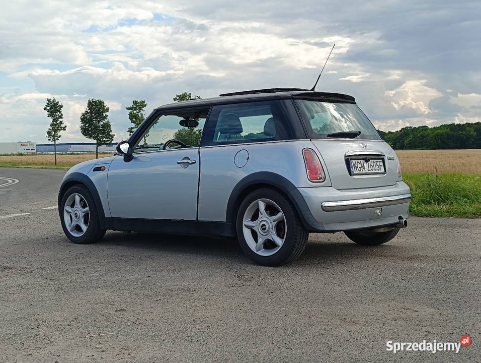 Mini Cooper R50 16 benzyna Rok produkcji 2003