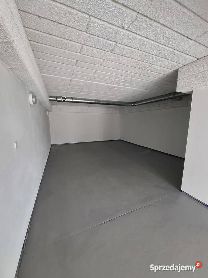 GarażMagazyn 45m2 brama automatyczna