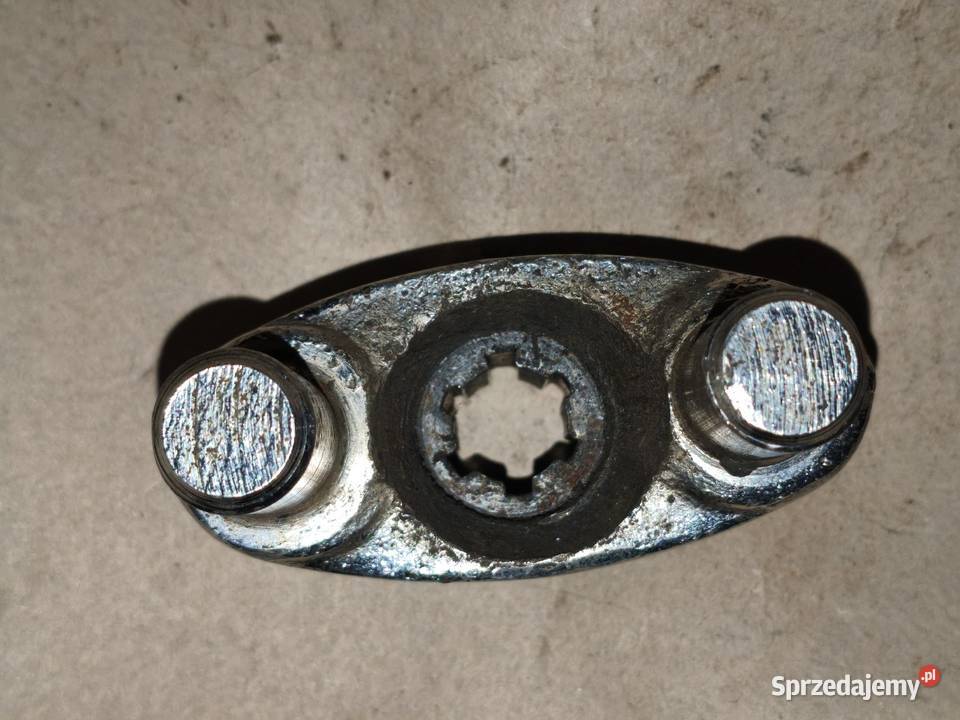 Widelec skrzyni biegów Ural typowo kół R18