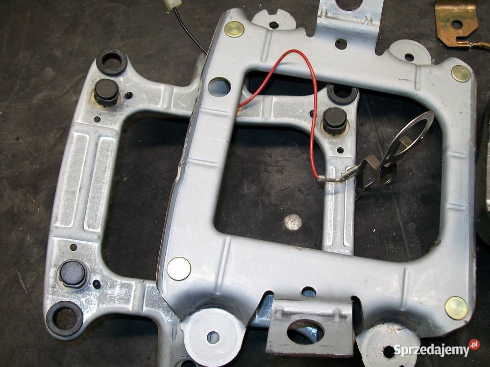AUDI A4 A6 A8 S8 D2 C4 C5 TAŚMA KIEROWNICY 4D0 osobowe Pozostałe Świerzawa sprzedam