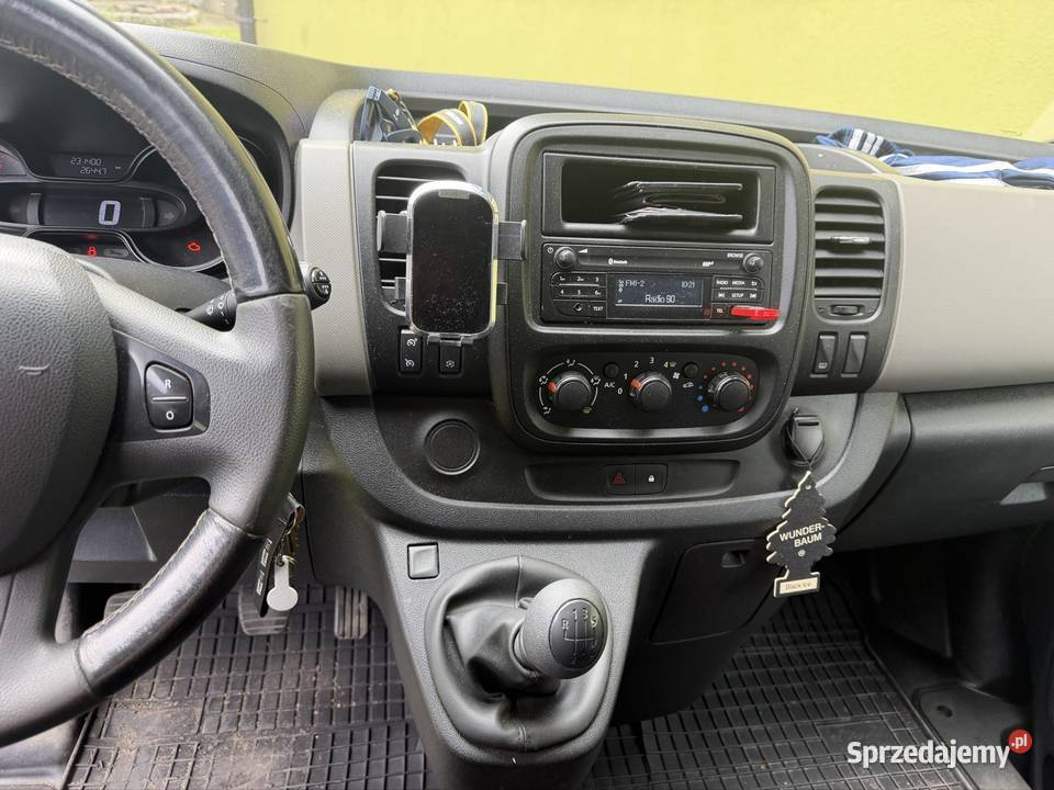 Renault trafic 2016 16 dci kupiony w Polsce