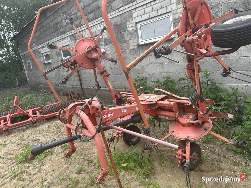 Przetrząsacz karuzelowy KUHN 4 wirniki sprawny Zgrabiarki i przetrząsacze