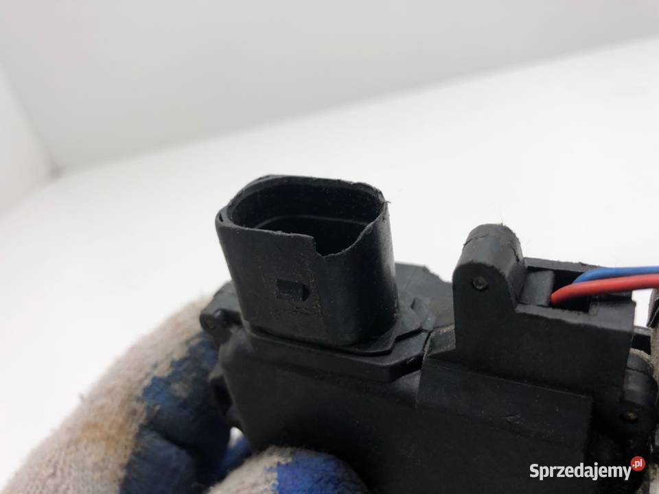 ZAMEK DRZWI PRAWY TYŁ AUDI A4 B6 SedanLimuzyna