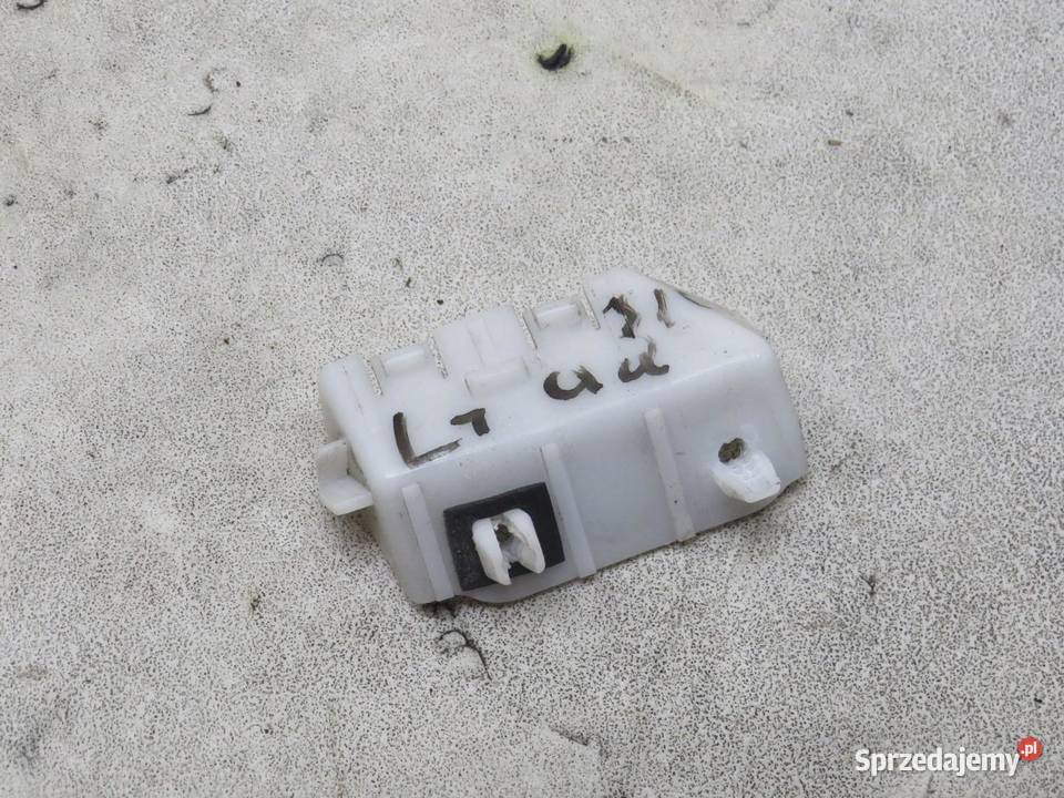 ŚLIZG LEWY TYŁ NISSAN QASHQAI J10 LIFT osobowe Części montażowe