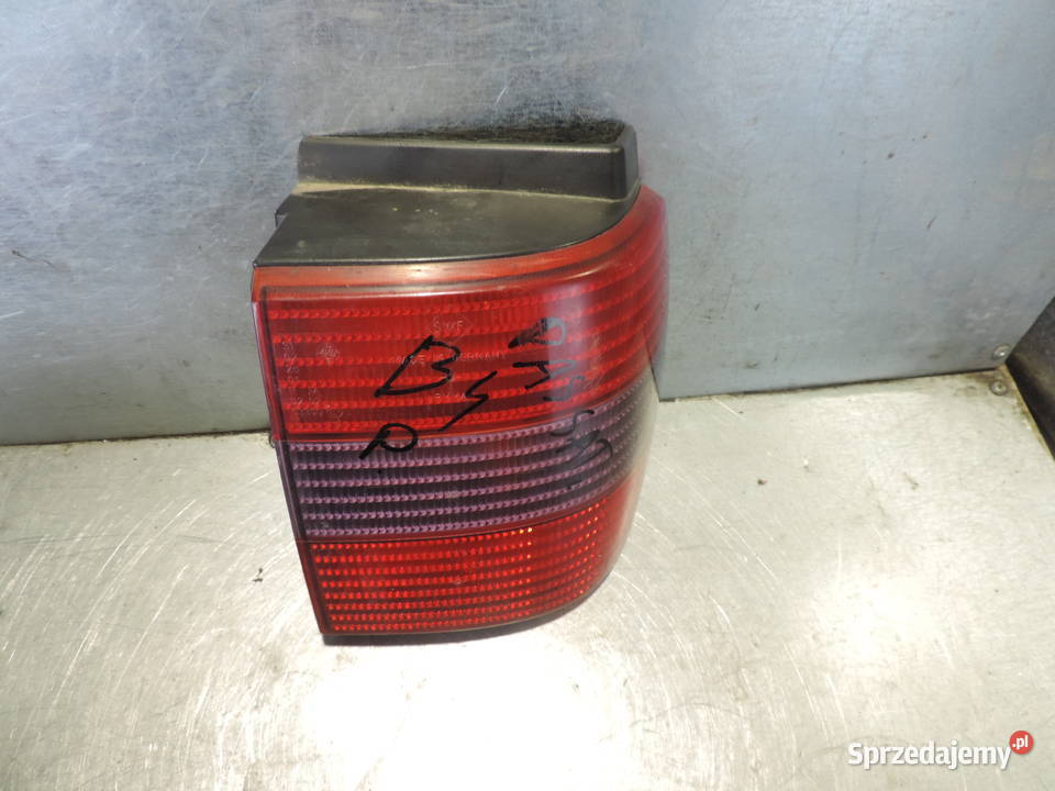 LAMPA PRAWY TYŁ VW PASSAT B4 KOMBI Lampy tylne Nowy Sącz sprzedam