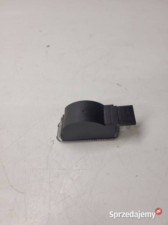 LAMPKA KABINY AUDI A3 A4 B6 B7 8E0947415 śląskie