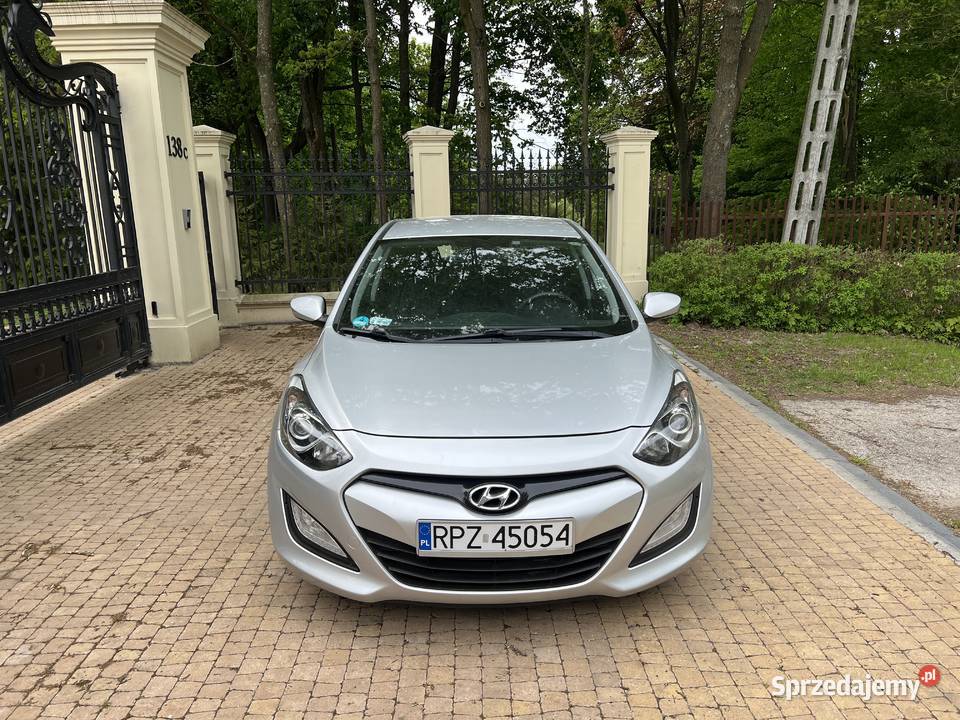 Hyundai i30 II 14 MPI 100 Benzyna LPG Zadbany i30 Nowa Słupia