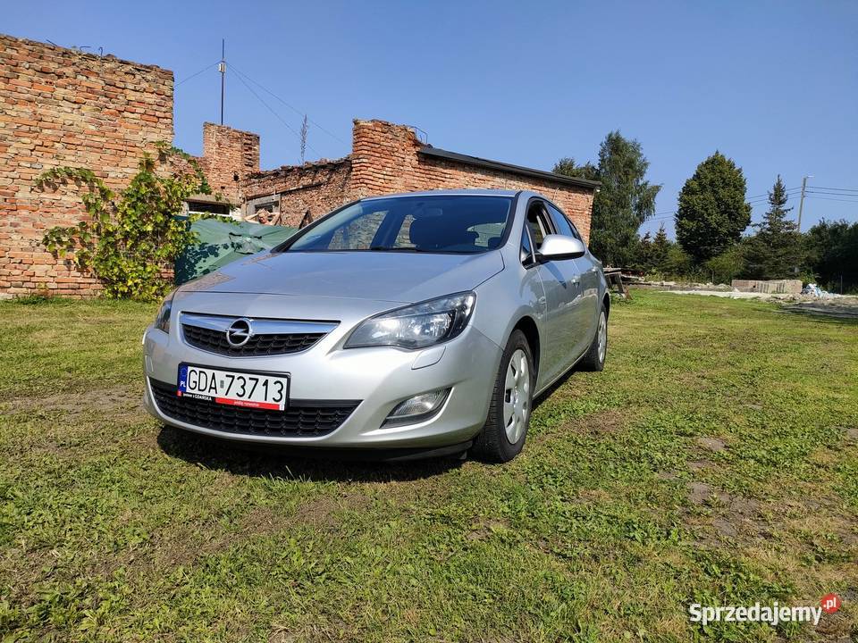Opel Astra J 1.7 CDTi 130KM 2013 rok 5drzwi