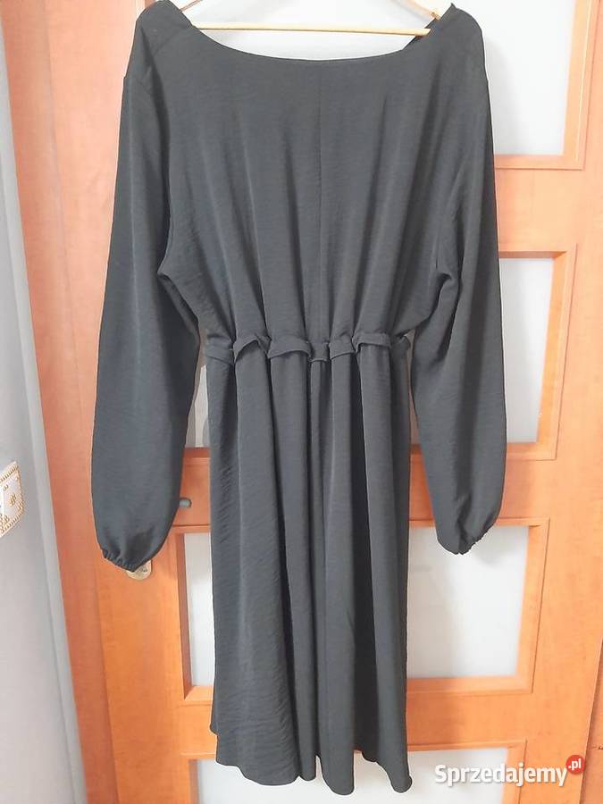 Sukienka czarna wieczorowa