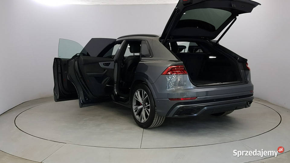Audi Q8 55 TFSI mHEV Quattro Tiptronic z Warszawa